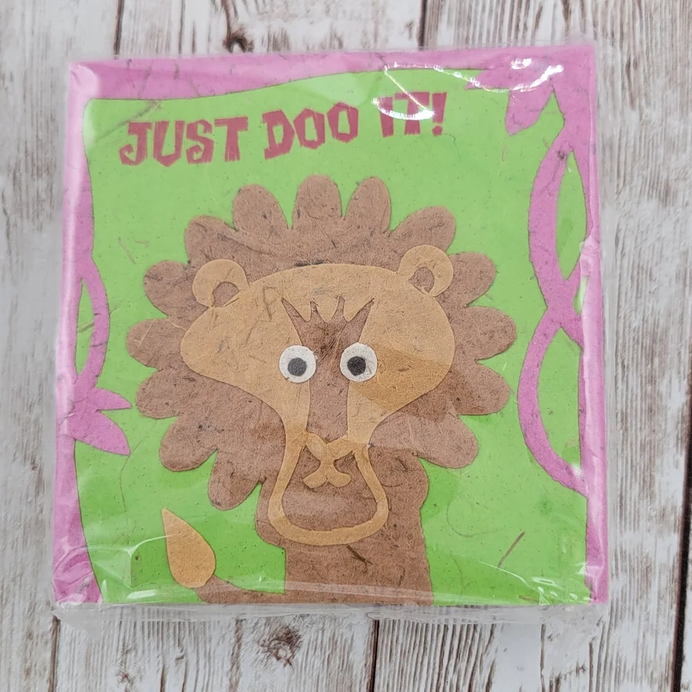 NEW Lion - Just DOO It! Elephant Poop Eco-friendly Scratch Pads Fun Gag Gift